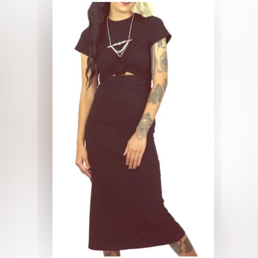 Foxblood XL dress with tie peek a boo front. NWOT black never worn